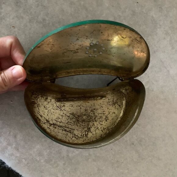 Vintage Horrocks Ibbotson Green Metal Bait Box - Picture 7 of 7